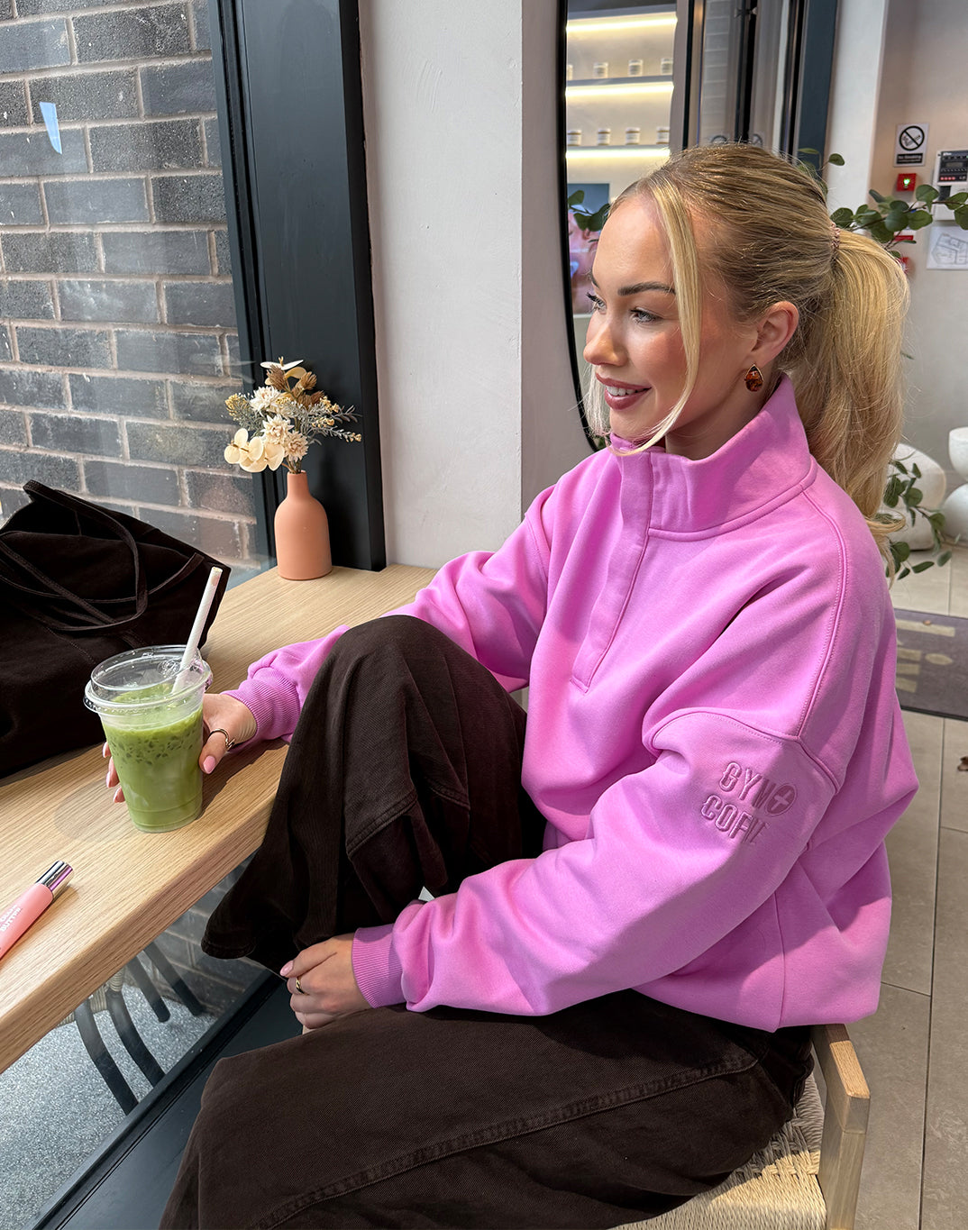 Snap Collar Sierra Sweatshirt in Neon Pink