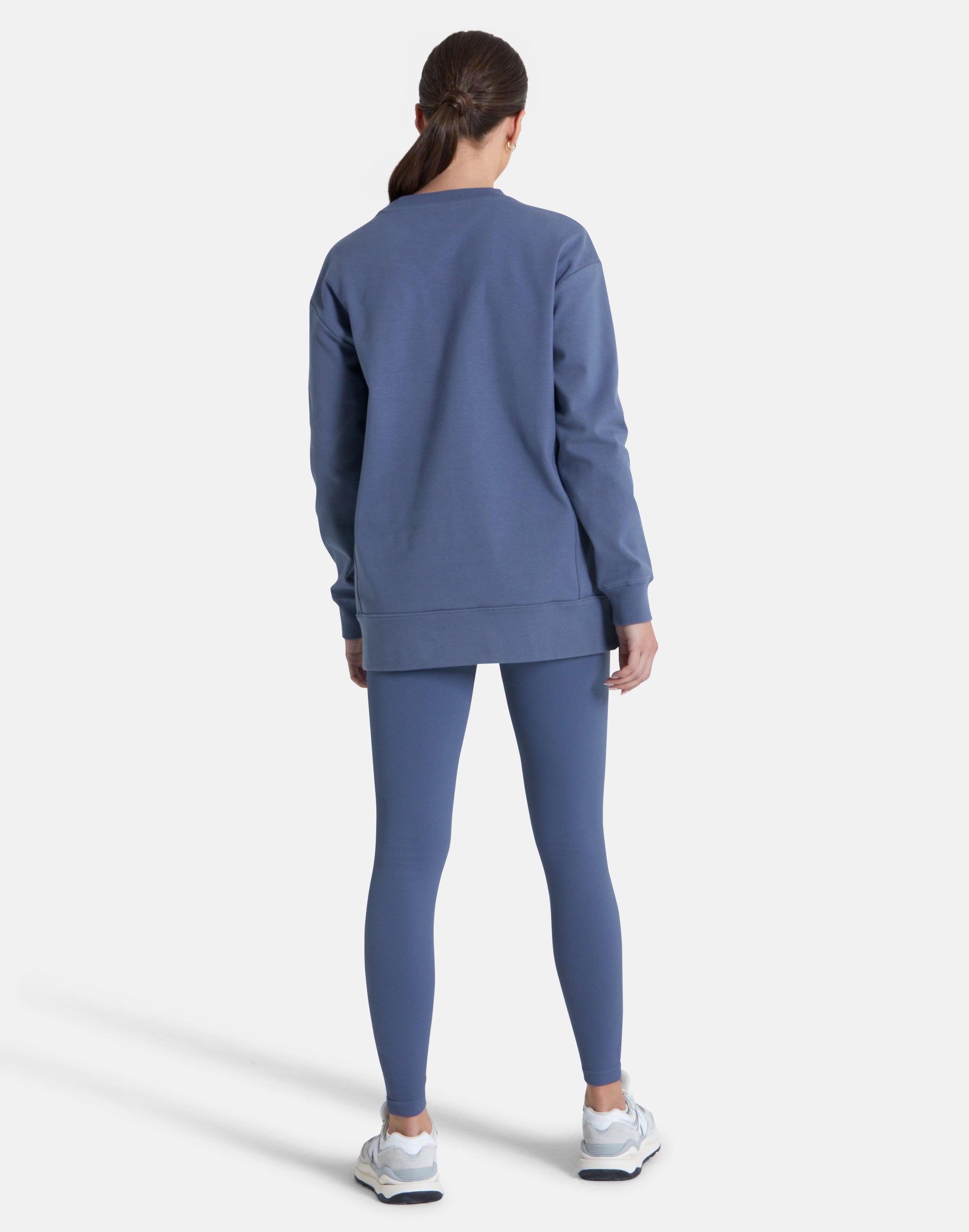 Chill Longline Crew in Thunder Blue - Sweatshirts - Gym+Coffee IE