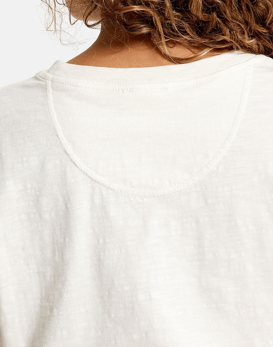 Olea Crop Tee in Soft Cloud - T-Shirts - Gym+Coffee IE